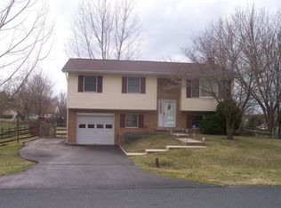 8920 Locust St, Waldorf, MD 20603