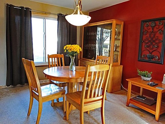 4th image of 580 Lakeview Ct