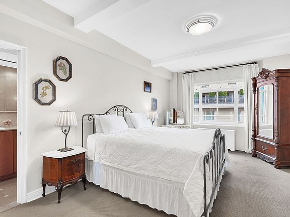 5th image of 875 5th Ave #15E