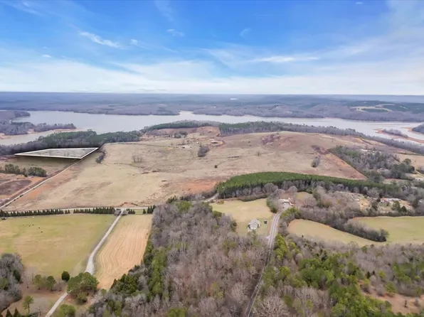 2 Blythe Ferry Ln, Birchwood, TN 37308