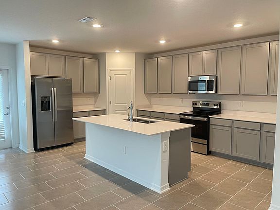 3rd image of 768 Staffora St