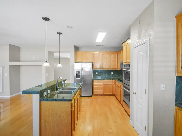 3737 Pintail Dr — Photo 4
