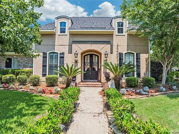 3rd image of 10885 Dauphine Ct