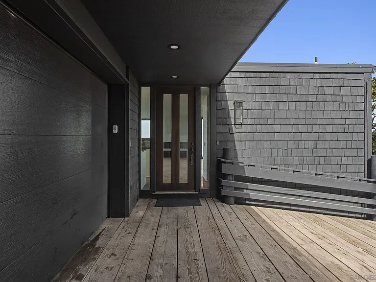 1846 Castellana Rd — Photo 24