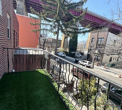 2nd image of 2237 27th St #2
