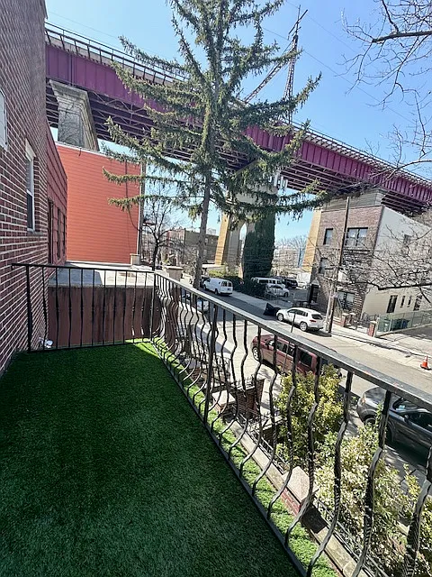 Building Photo - 2237 27th St #2