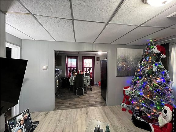4th image of 122 Lincoln Ave