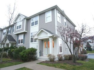 11S419 Rachael Ct, Willowbrook, IL 60527