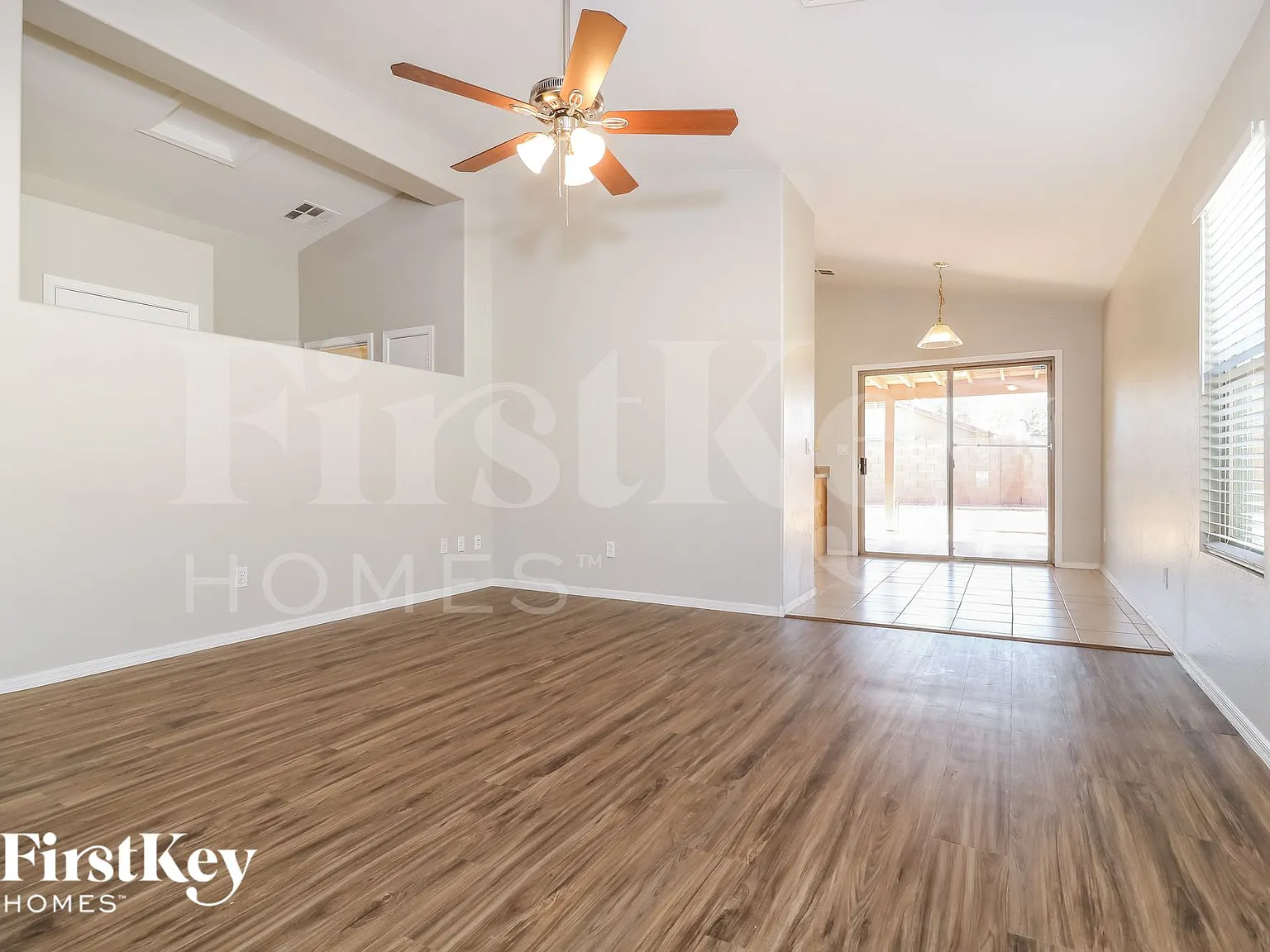 3 bed, 2.0 bath, 1062 sqft, $1,670 — Photo 4