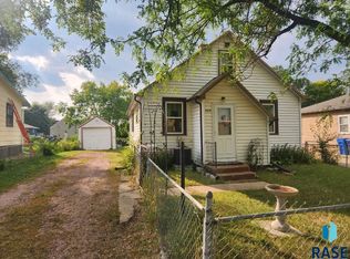 1319 N Spring Ave, Sioux Falls, SD 57104