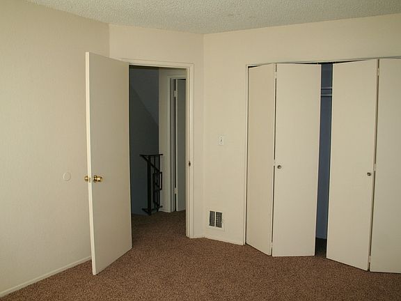 5th image of 1034 W G St APT B