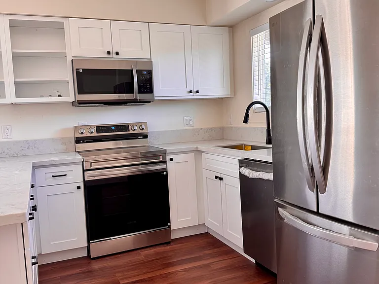 5000 Broadway St #9 — Photo 7
