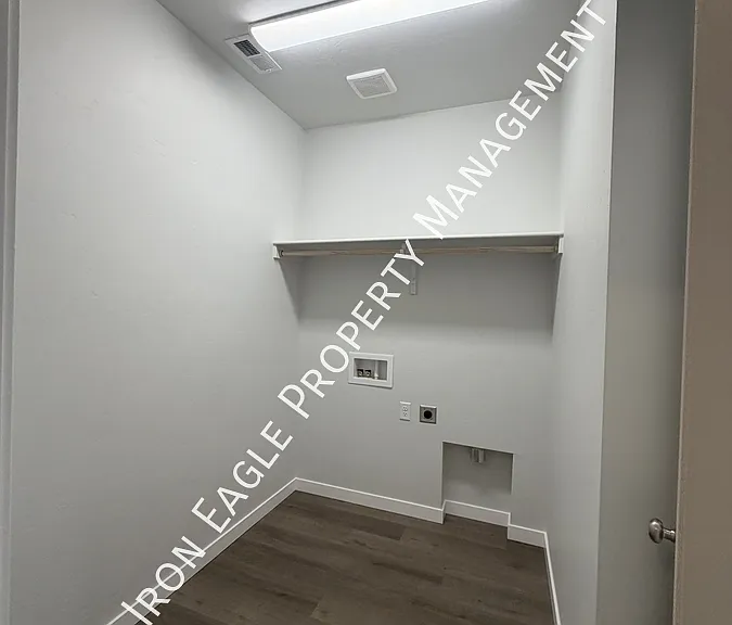 8332 E Presley Ct — Photo 7