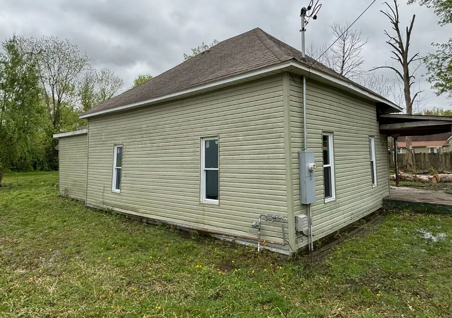Now Available!! $490 Month $800 Down — Photo 3