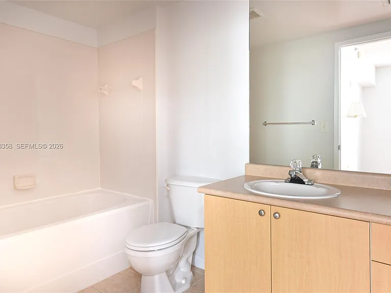 1919 Van Buren St #311A — Photo 14