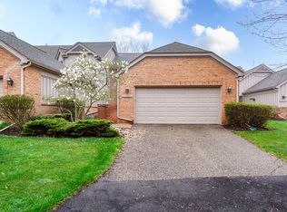 37834 Siena Dr, Farmington, MI 48331