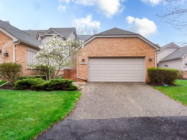 37834 Siena Dr, Farmington, MI 48331