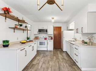 1923 Fox Ridge Dr APT B, West Saint Paul, MN 55118