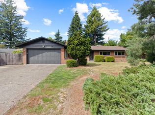 12055 SW Lynnridge Ave, Portland, OR 97225