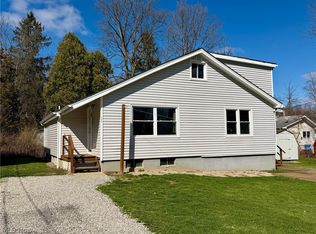 111 Goredon Dr, Chardon, OH 44024