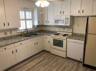 226 Mayflower Dr, Greensboro, NC 27403