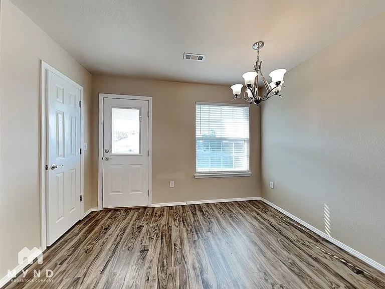 712 Vista St — Photo 5