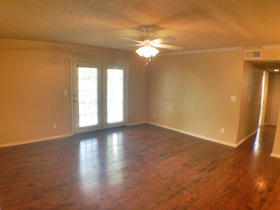 1st image of 120 15th St E APT 116