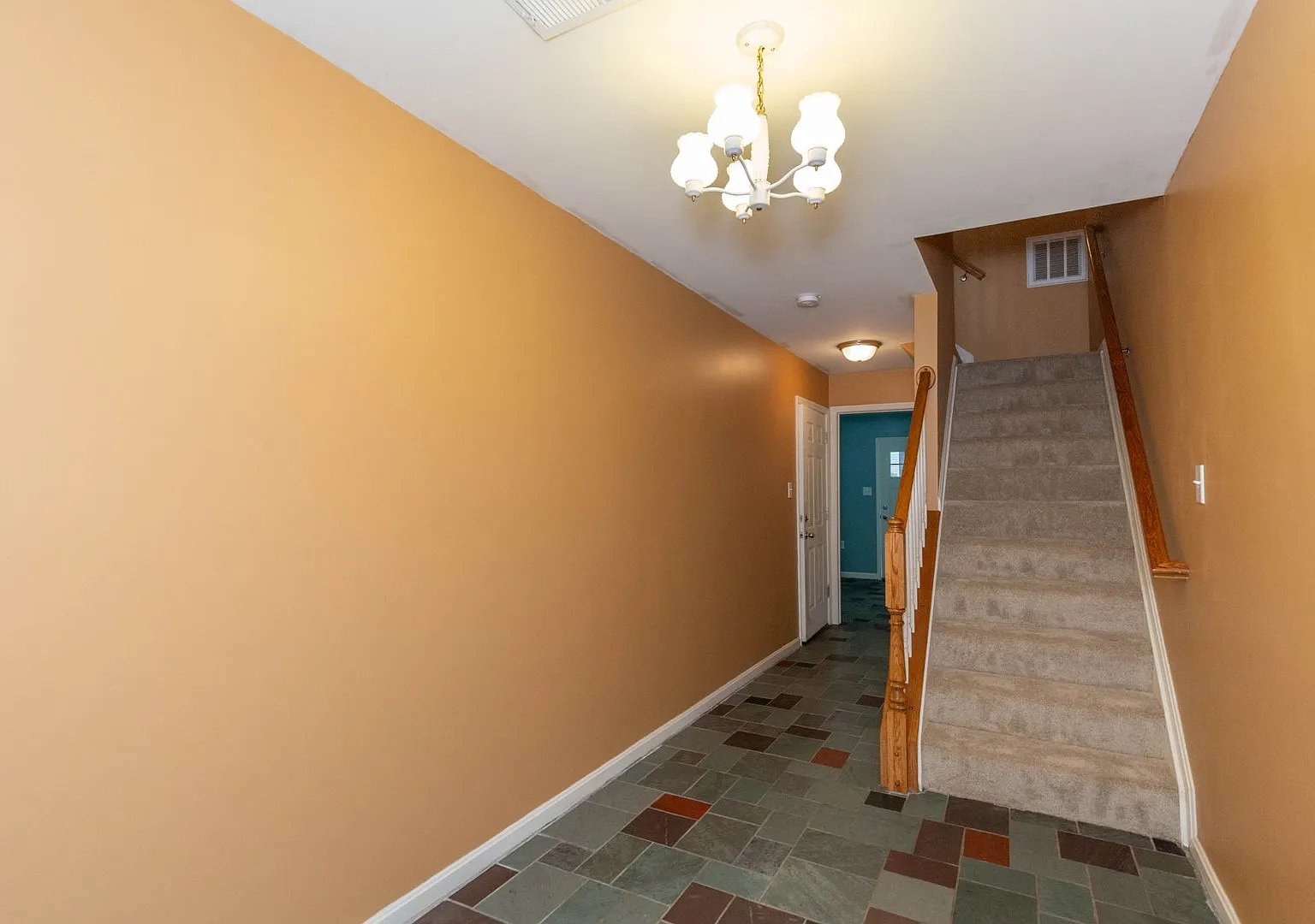 3 Bed, 2 Full/2 Half Bath, Townhome in Martinsburg, WV — Photo 3