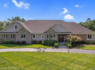 2382 Woodvale Trl, Brighton, MI