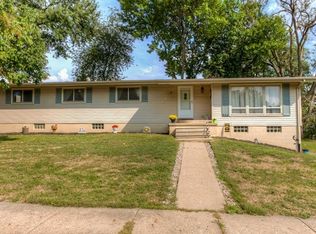 904 N 8th St, Indianola, IA 50125