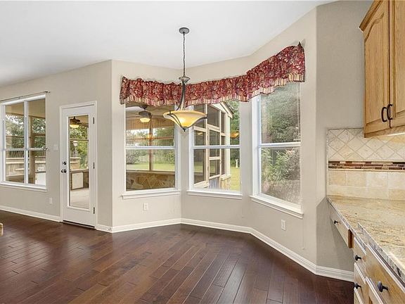 4th image of 3713 Lagoona Dr