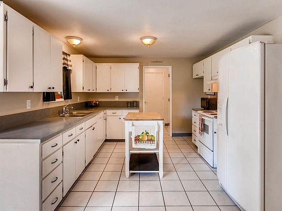 5th image of 3718 NE 124th Ave