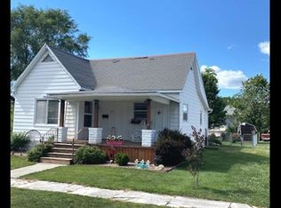 107 W 4th St, Macon, MO 63552