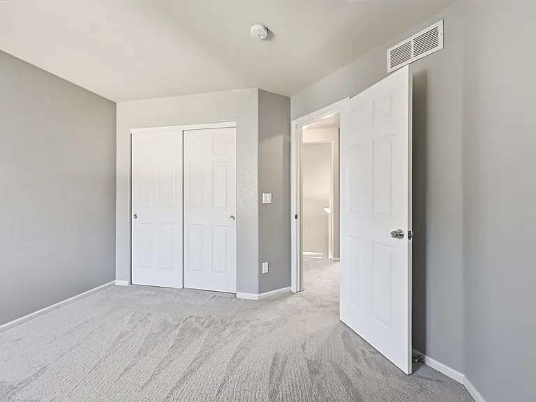 1820 Falcon Ridge Dr — Photo 13
