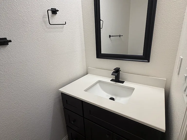 918 Shelter Cove Ct — Photo 13