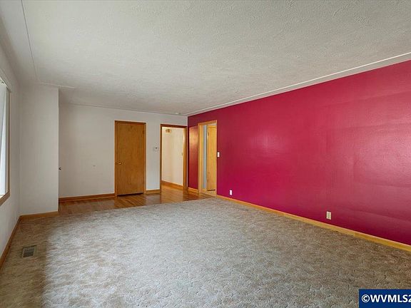 5th image of 1869 May St NE
