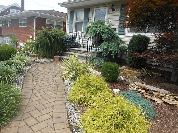 5th image of 82 Margaret Ave