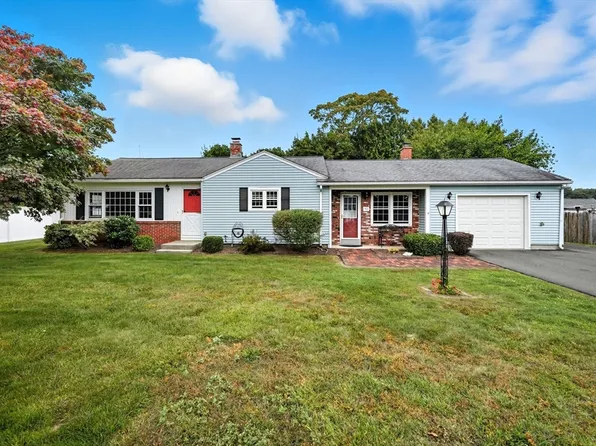 92 Highland St, Feeding Hills, MA 01030