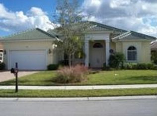 400 Saddlebrook Ln, Naples, FL 34110