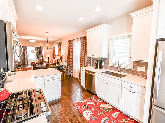 3rd image of 4042 Blaisdell Ave