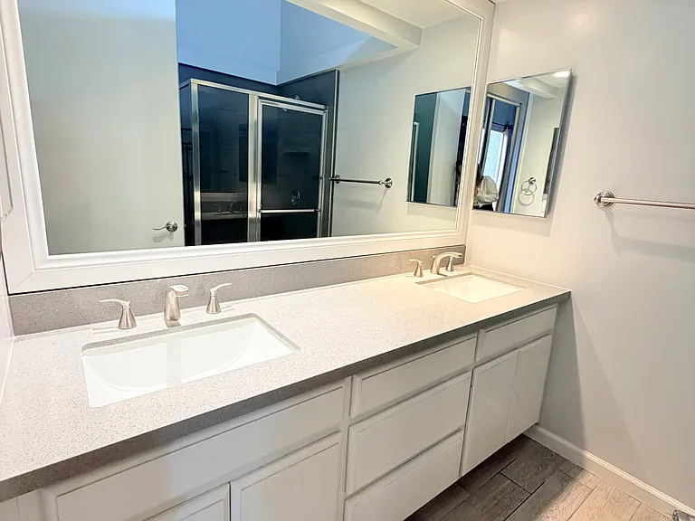 5151 Balboa Blvd #306 — Photo 7