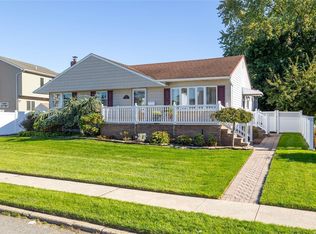 677 Pineneck Rd, Seaford, NY 11783