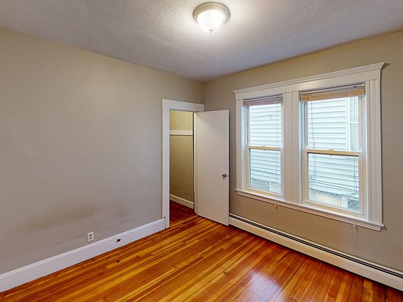 4th image of 12 Estrella St #11