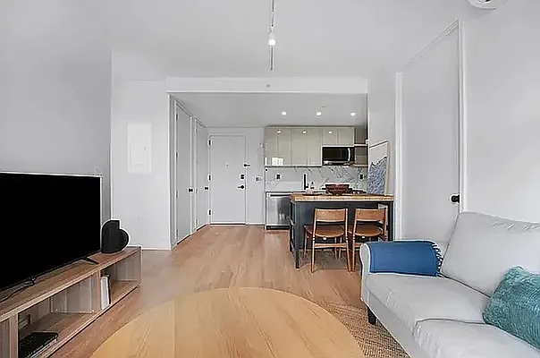 16 West St #618 — Photo 5