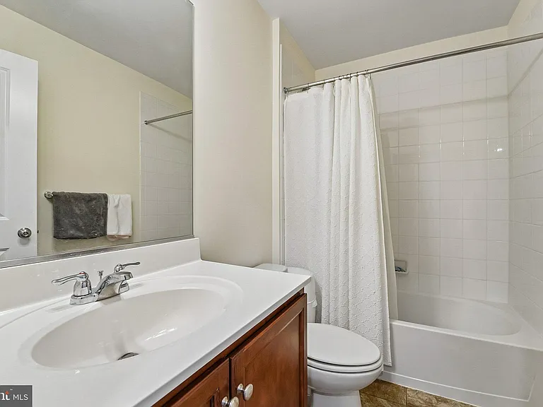 5733 Nicken Ct — Photo 17