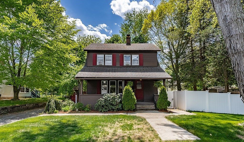 52 Camden St, South Hadley, MA 01075 Zillow
