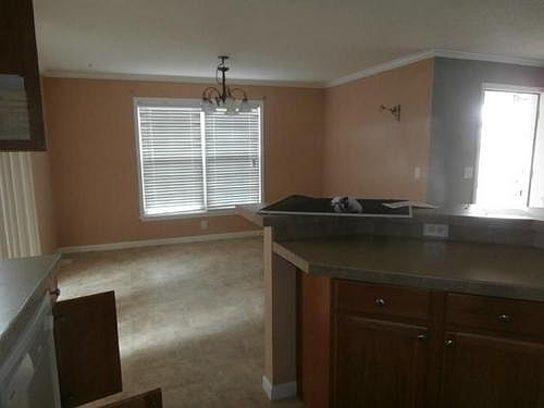 3rd image of 1022 Carolina Ave