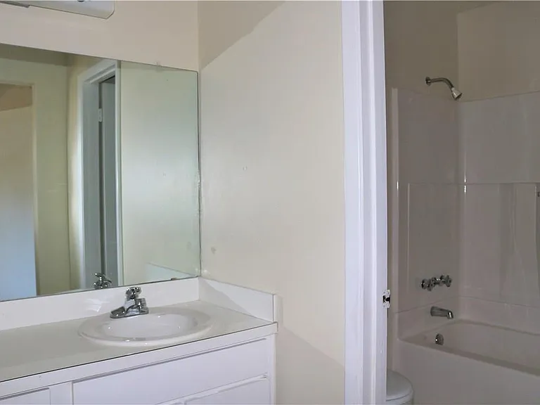 6319 Walraven Cir — Photo 1