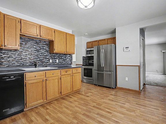 5th image of 119 Birch Ln