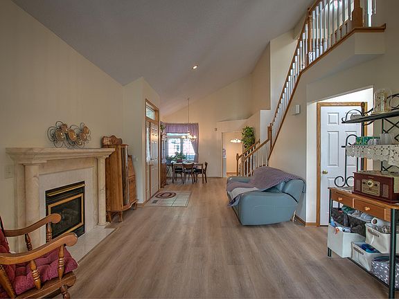 4th image of 3804 Weaver Ct
